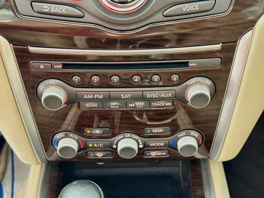 Used 2016 Pearl White Nissan Platinum image 20