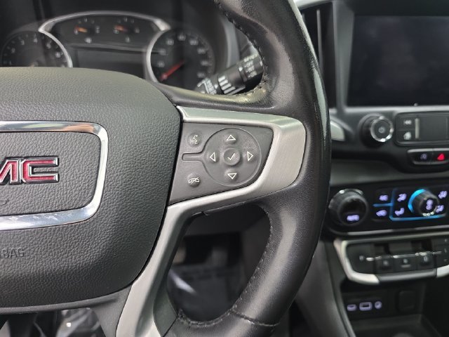 Used 2022 Black GMC SLT image 18