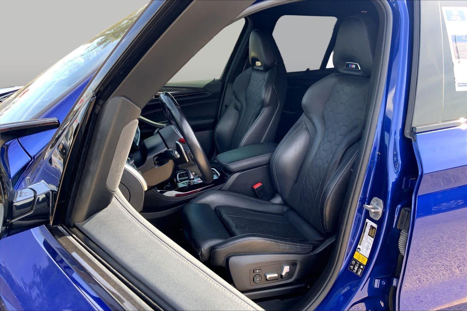Used 2022 Marina Bay Blue Metallic BMW  image 8