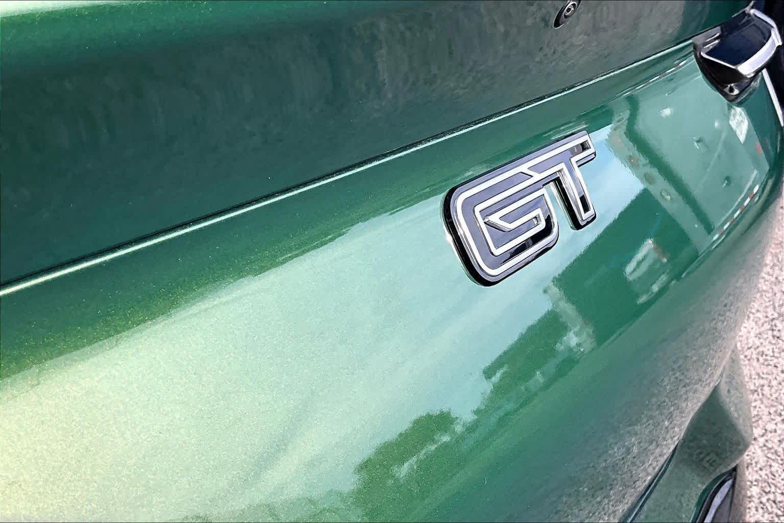 Used 2025 Eruption Green Metallic Ford GT image 34