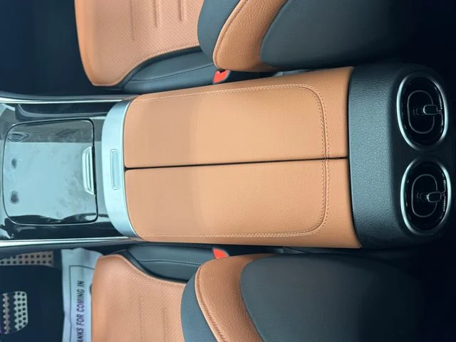 New 2027 Black Mercedes-Benz GLC 300 image 37