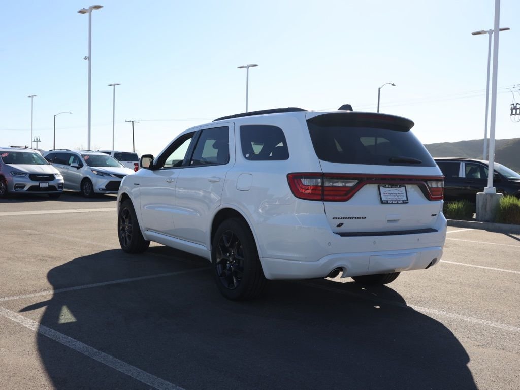 New 2026 White Knuckle Clear-Coat Exterior Paint Dodge GT Premium HEMI V8 image 5