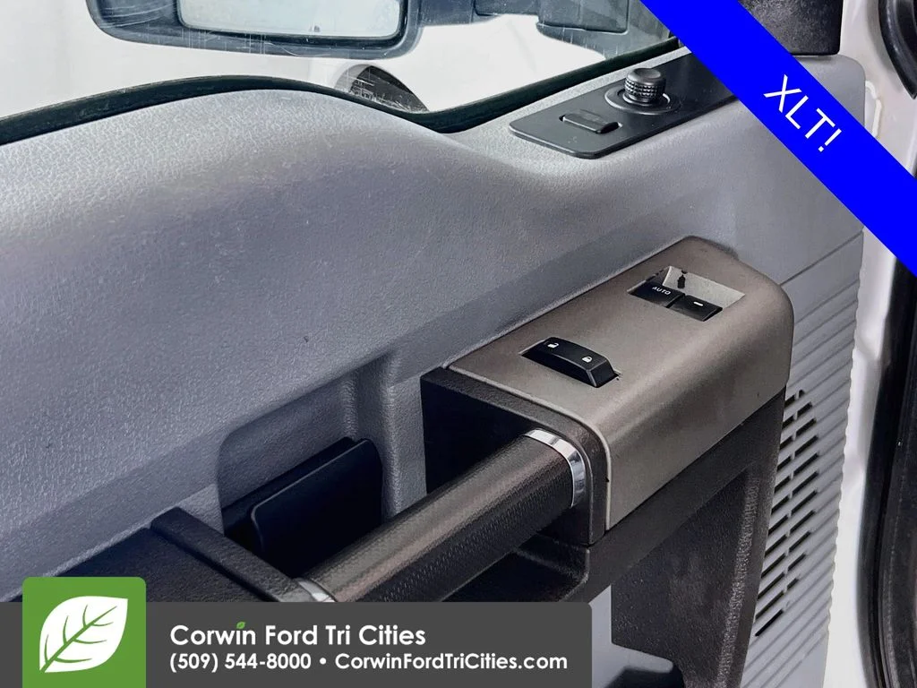 Used 2012 Oxford White Ford XLT image 12