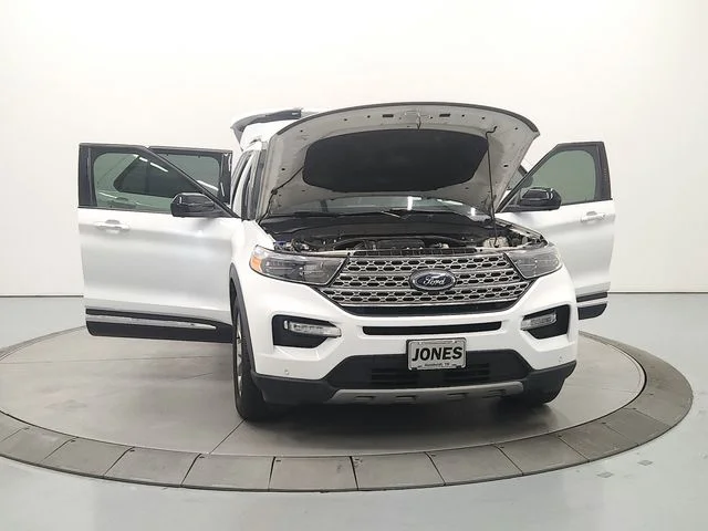 Used 2023 White Ford Limited image 11