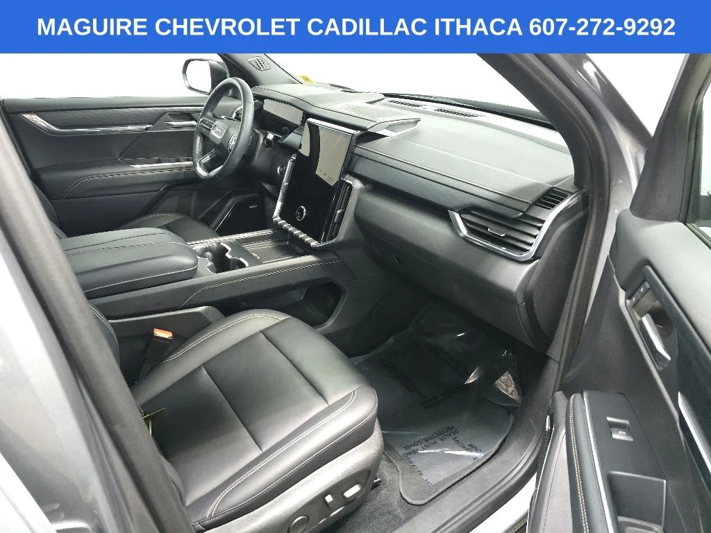 Used 2024 Silver GMC Elevation image 15