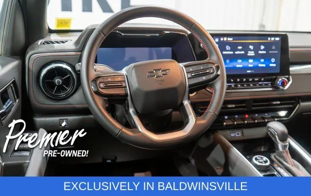 Used 2025 White Chevrolet Z71 image 11