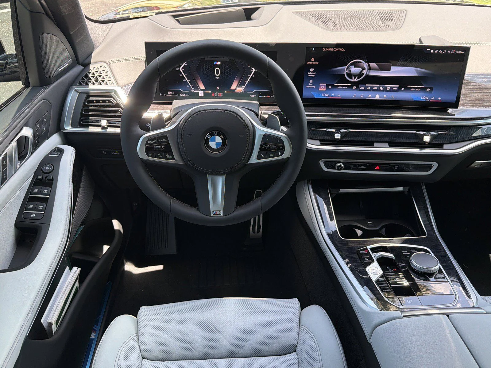 New 2026 Black Sapphire Metallic BMW sDrive40i image 17