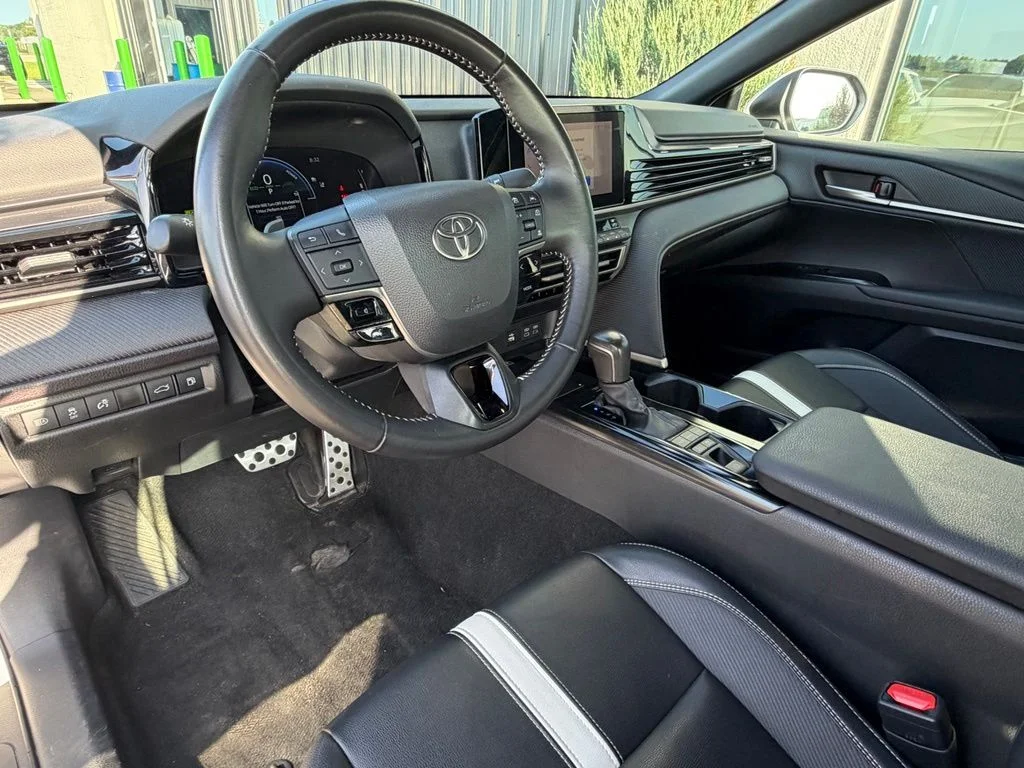 Used 2025 White Toyota SE image 7