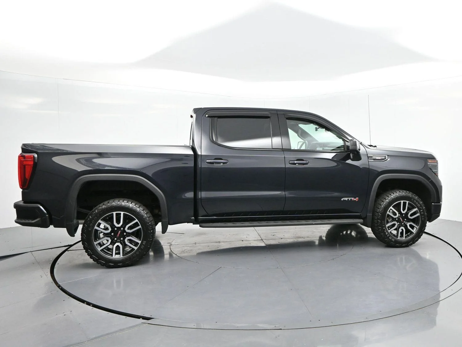 Used 2024 Titanium Rush Metallic GMC AT4 image 8