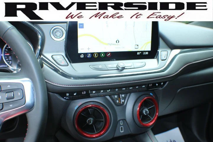 Used 2023 Iridescent Pearl Tricoat Chevrolet RS image 11
