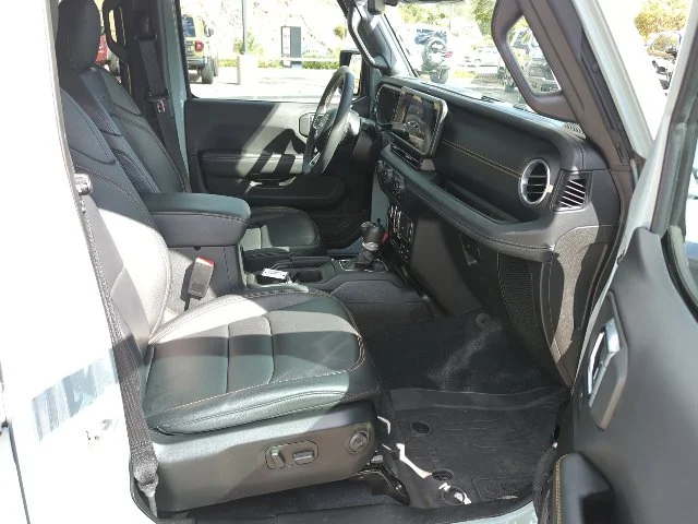 Used 2024 Gray Jeep Sahara image 19