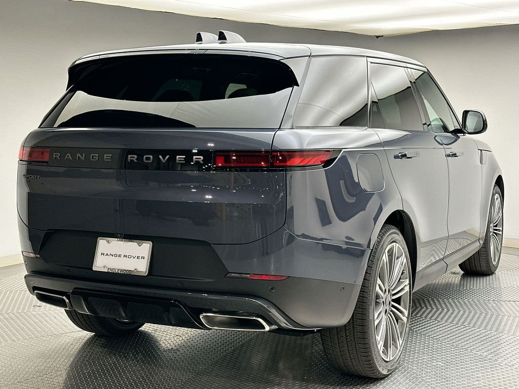 New 2026 Varesine Blue Metallic Land Rover SE image 3