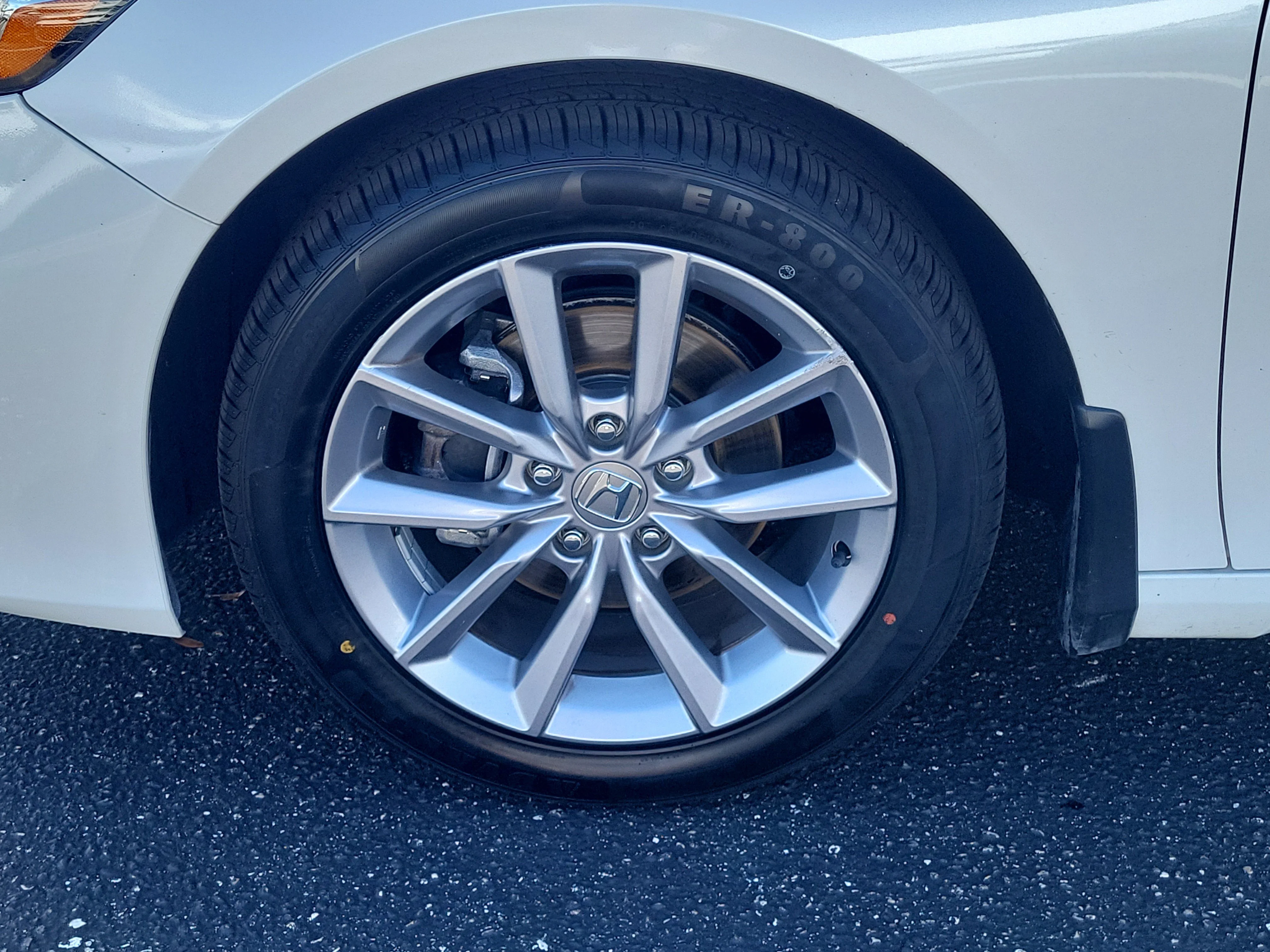 Certified Used 2022 Platinum White Pearl Honda LX image 27