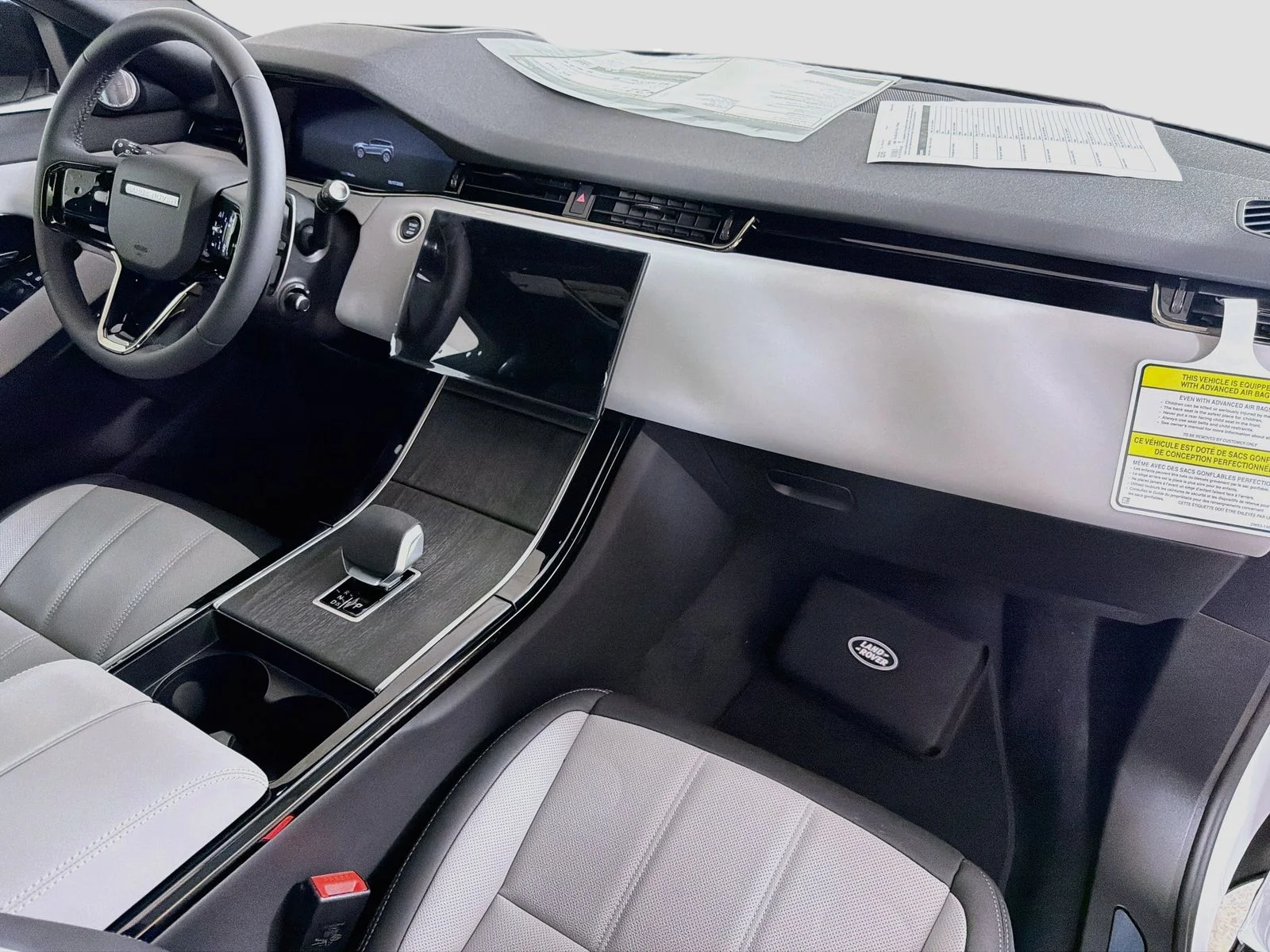New 2026 Fuji White Land Rover Hoxton Edition image 35