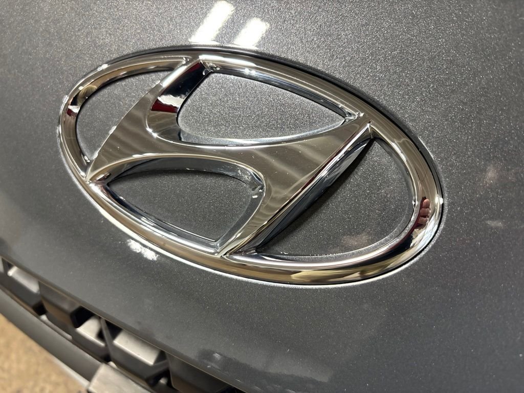 Used 2023 Gray Hyundai SEL image 9
