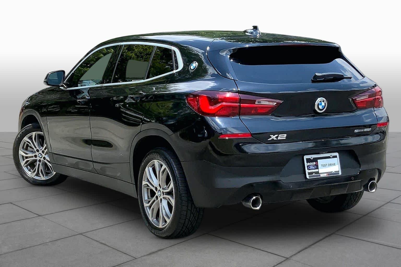 Used 2022 Jet Black BMW sDrive28i image 12
