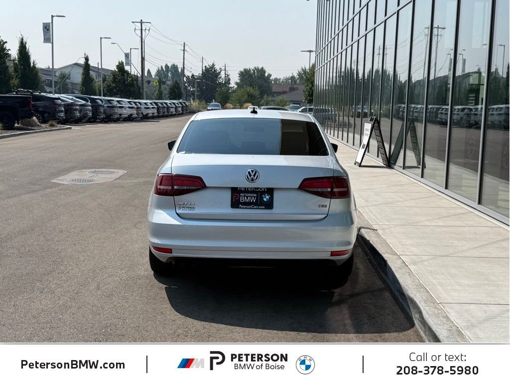 Used 2016 Silver Volkswagen 1.4T S image 4