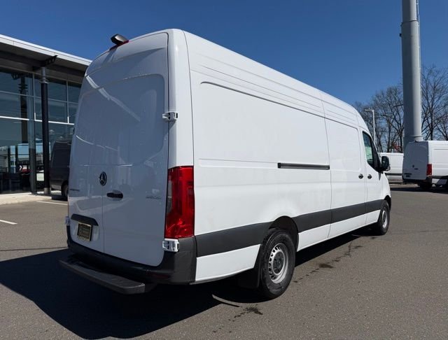 New 2026  Mercedes-Benz Cargo 170 WB image 7