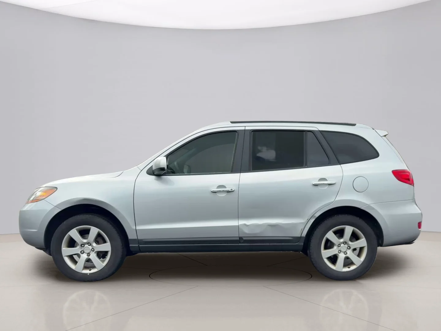 Used 2009 Silver Hyundai SE image 8