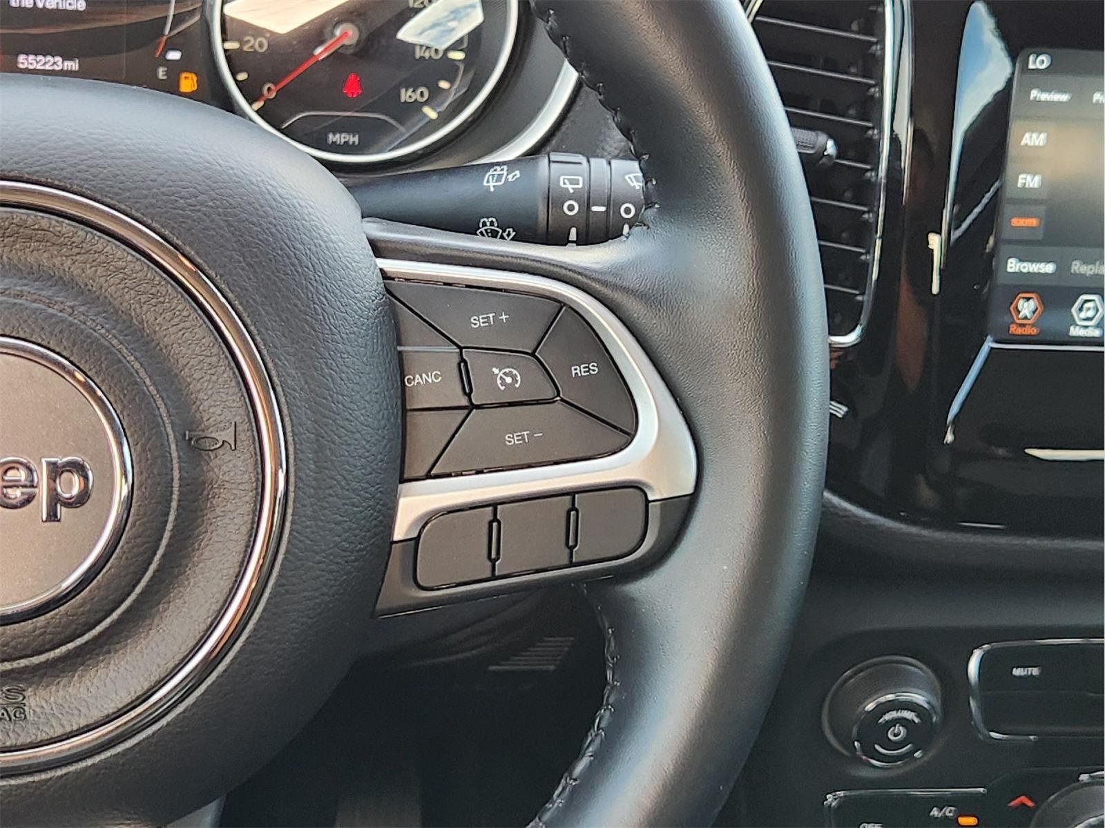 2020 Jeep Compass photo 29 of 33
