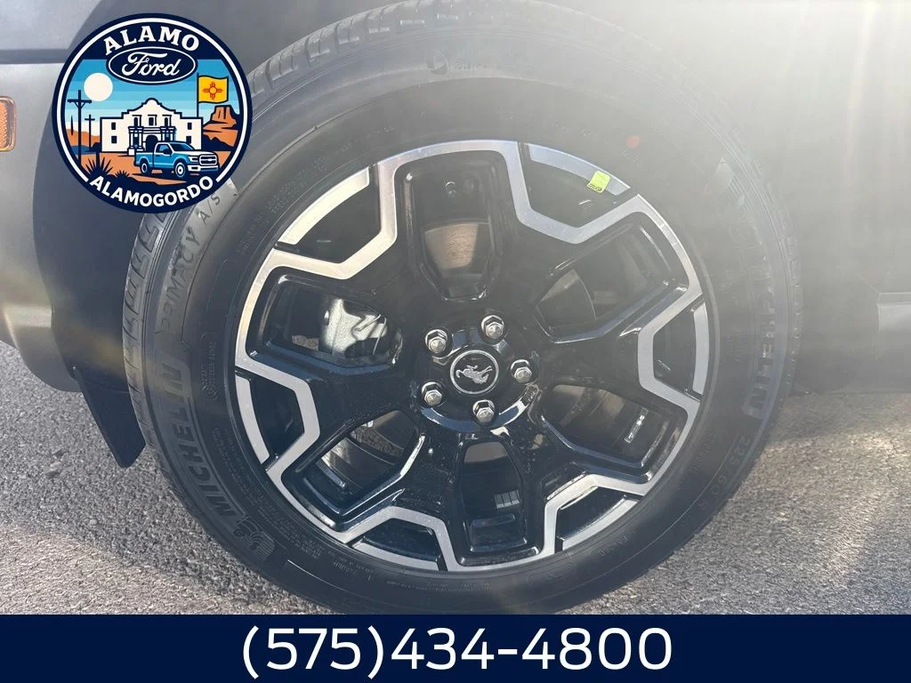 New 2025 Shadow Black Ford Outer Banks® image 2