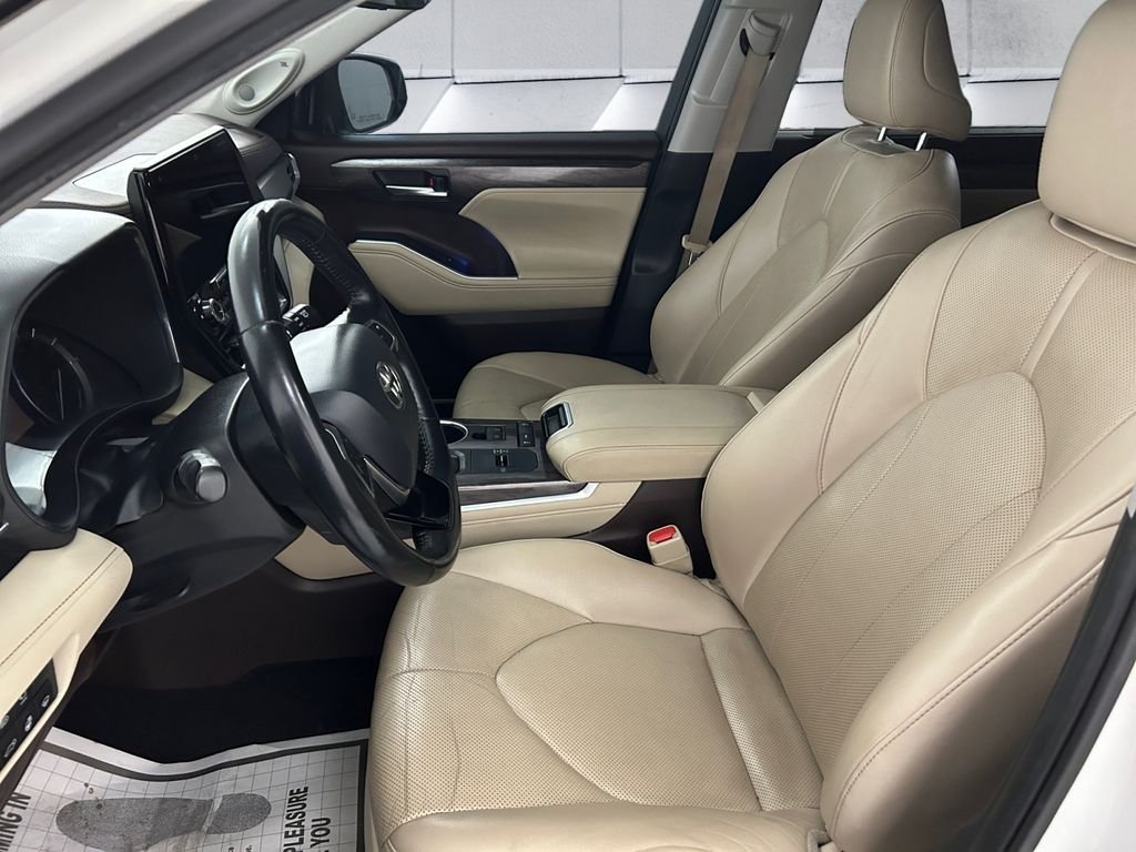 Used 2020 White Toyota Limited image 7