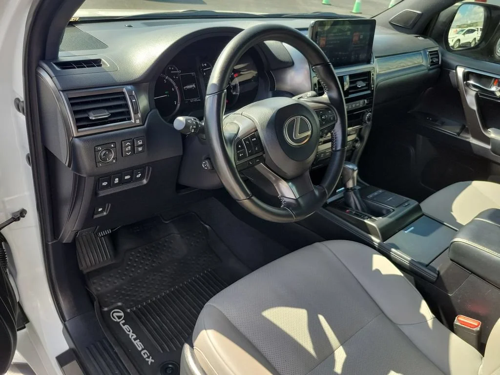 2023 Lexus GX Base - Photo 10