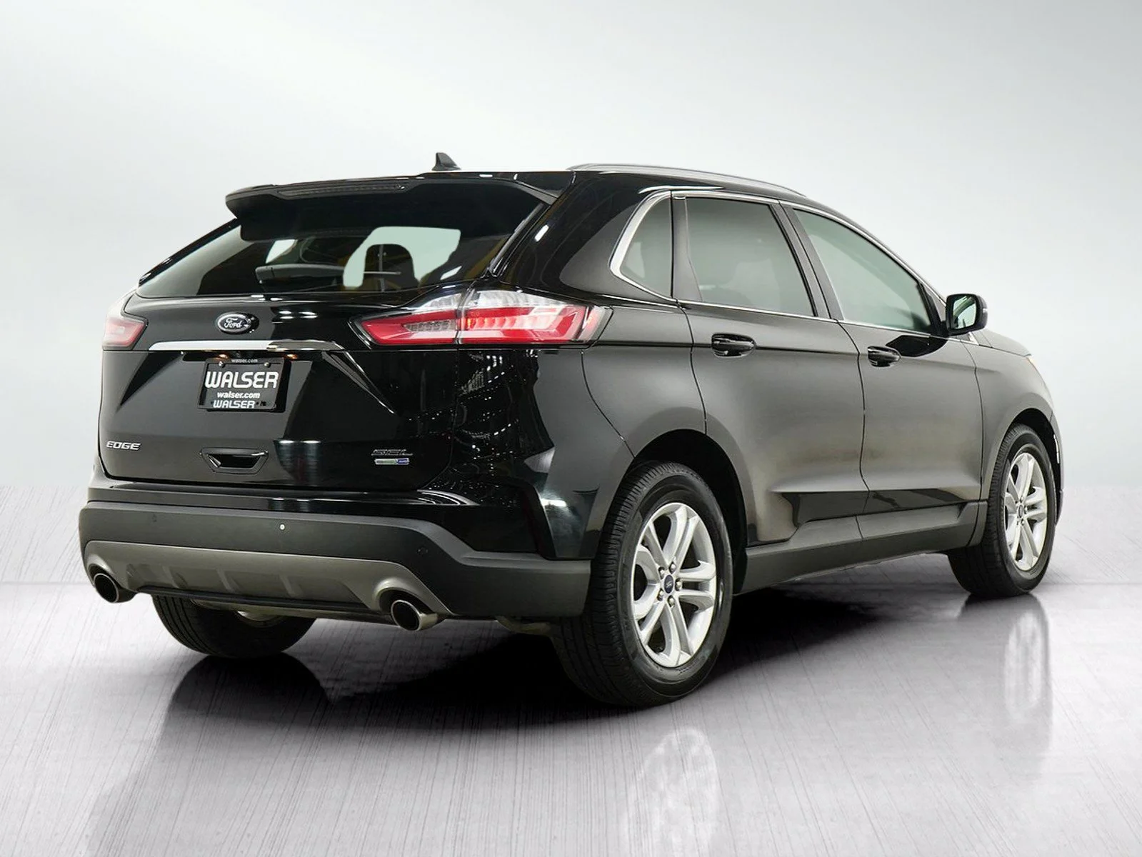 Used 2020 Black Ford SEL image 5