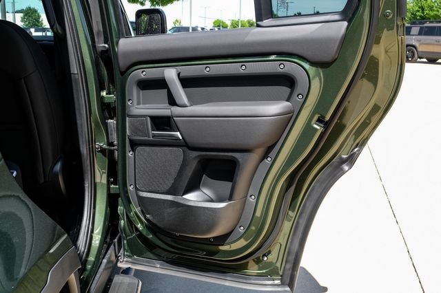 New 2026 Woolstone Green Land Rover S image 59