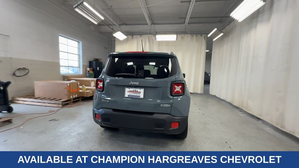 Used 2017 Anvil Jeep Latitude image 10