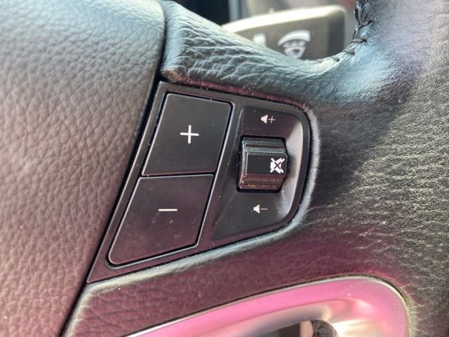 Used 2015 Red Chevrolet LT image 21