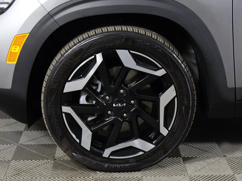 Certified Used 2024 Gray Kia SX image 25
