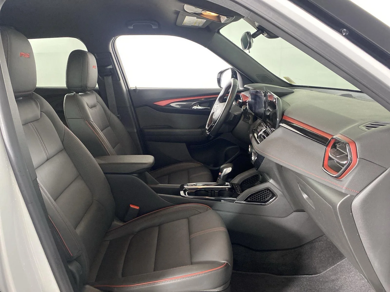 Used 2024 Iridescent Pearl Tricoat Chevrolet RS image 36