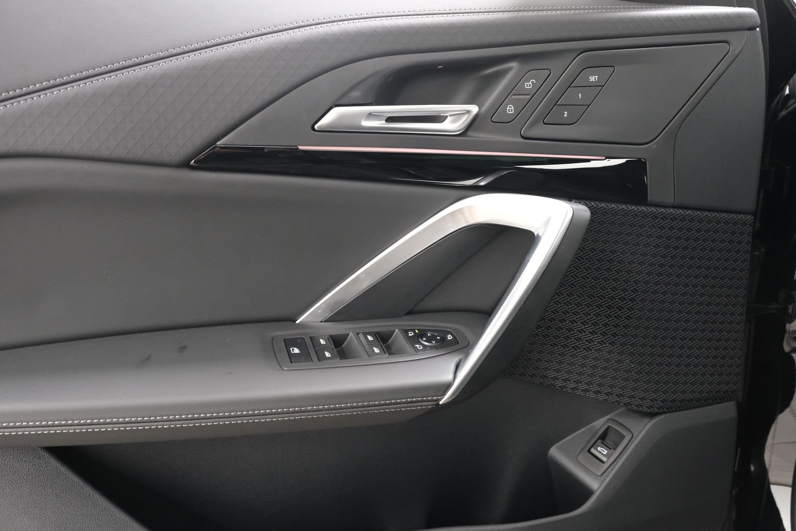 New 2026 Jet Black BMW xDrive28i image 24