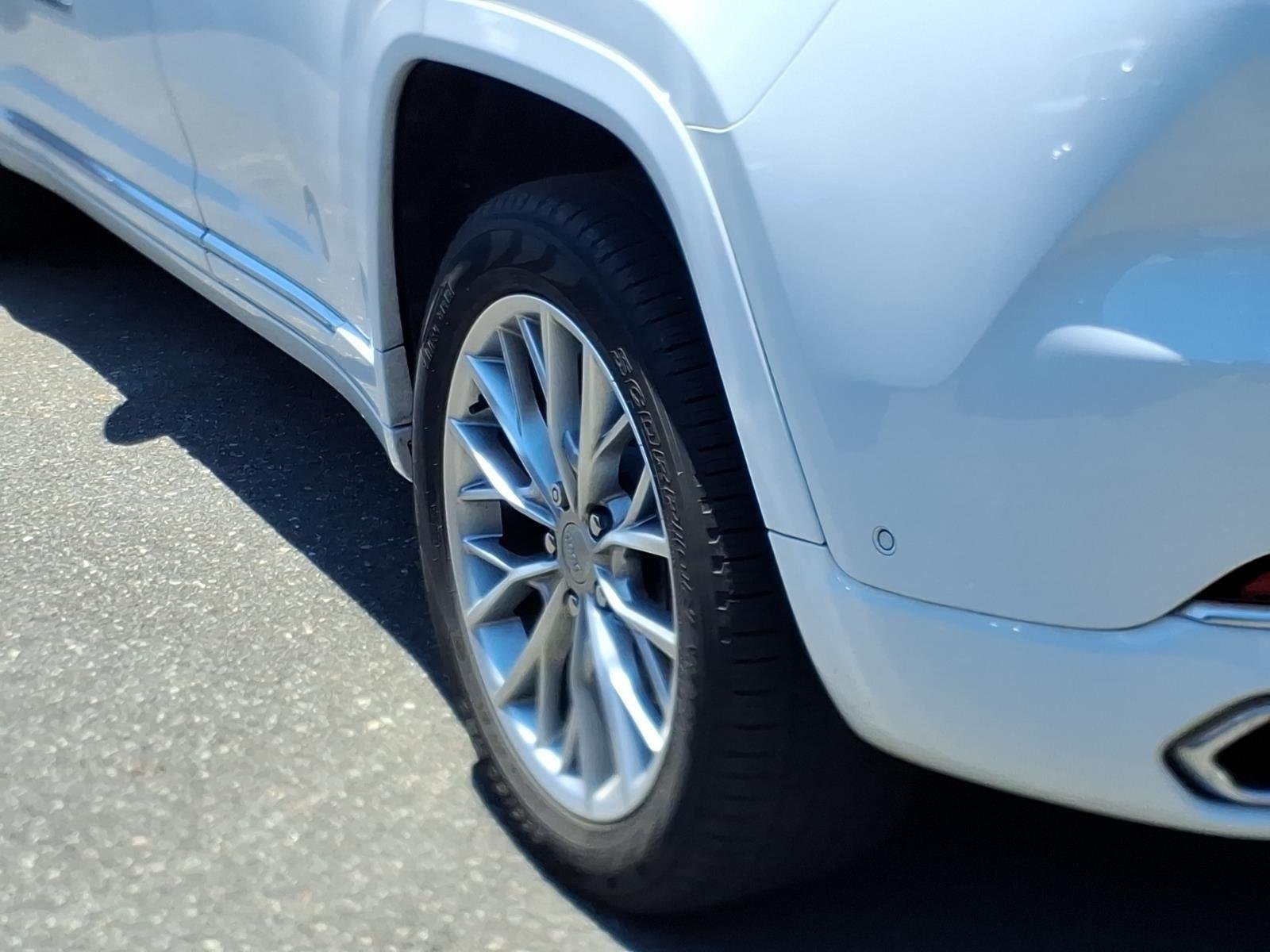 Used 2023 Bright White Clearcoat Jeep Summit image 14