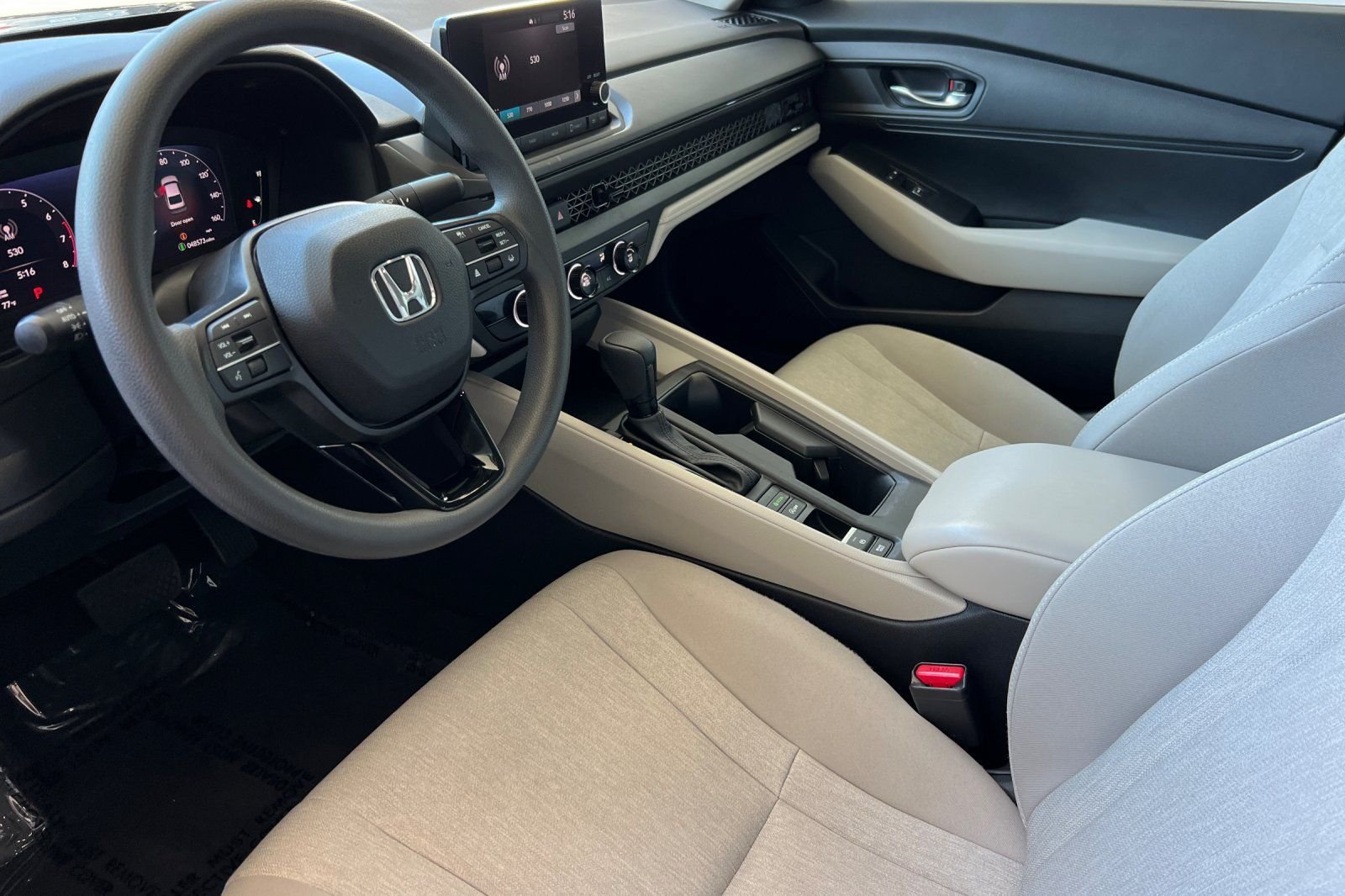 Used 2023  Honda LX image 13
