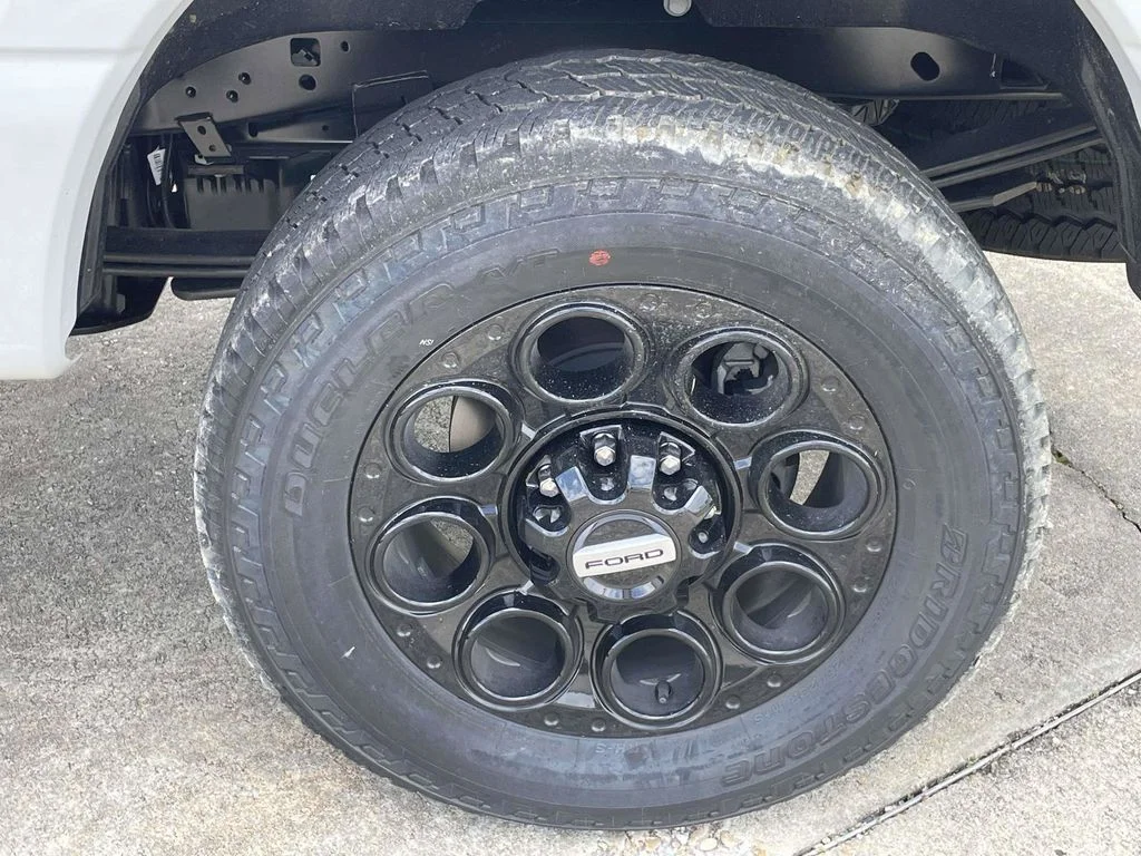New 2026 Avalanche Ford F-250® Lariat® image 9