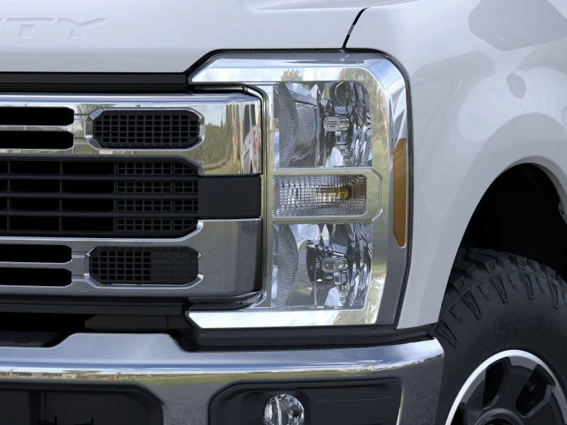 New 2026 Oxford White Ford F-250® XLT image 18