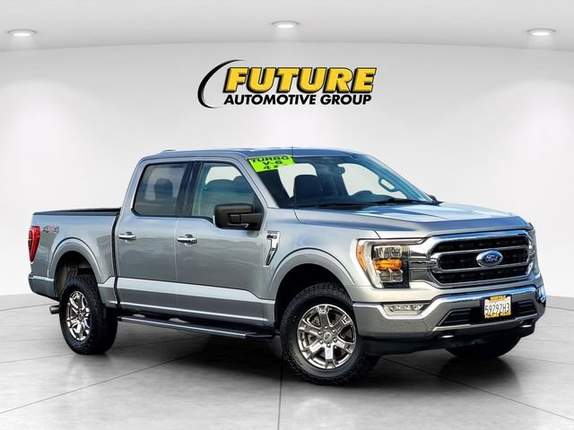 Used 2021 Silver Ford XLT image 1