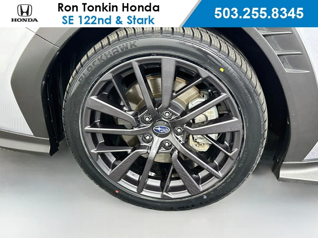 Used 2023 Ice Silver Metallic Subaru Premium image 31
