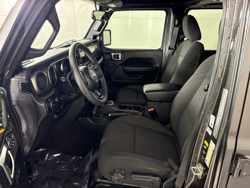 Used 2023 Gray Jeep Sport S image 23
