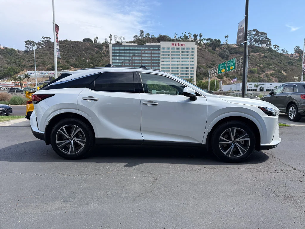 Used 2024 White Lexus RX 350 image 6