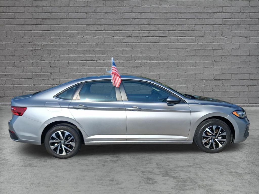 Certified Used 2024 Silver Volkswagen 1.5T S image 5