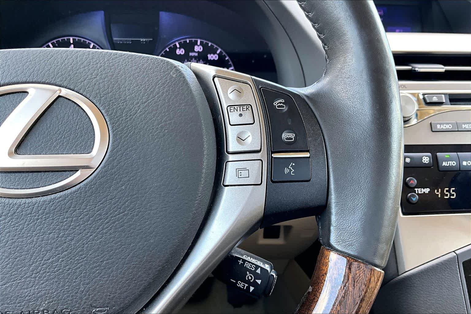 Used 2013 Starfire Pearl Lexus  image 24