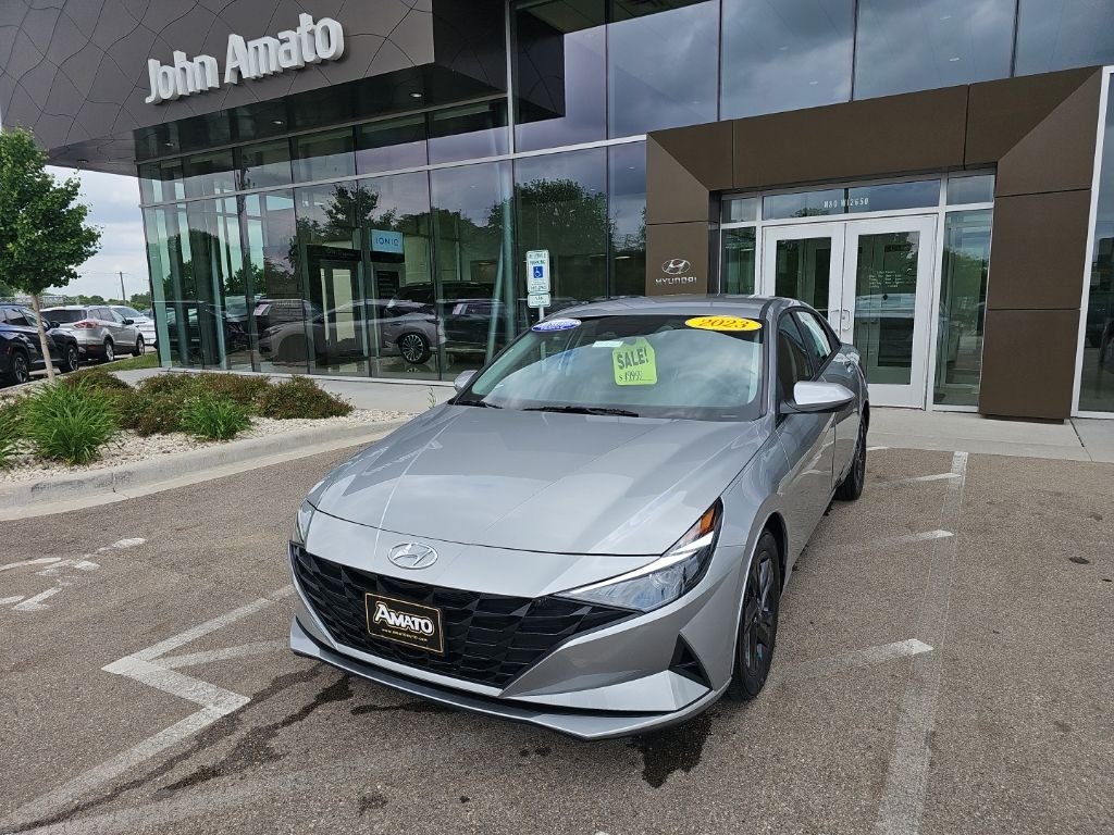 Certified Used 2023 Silver Hyundai SEL image 1