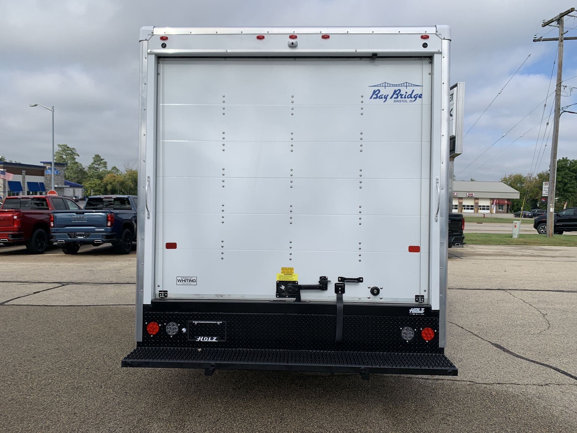 New 2025 Summit White GMC 1WT image 39