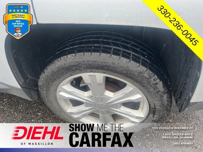 Used 2017 Silver GMC SLT image 9