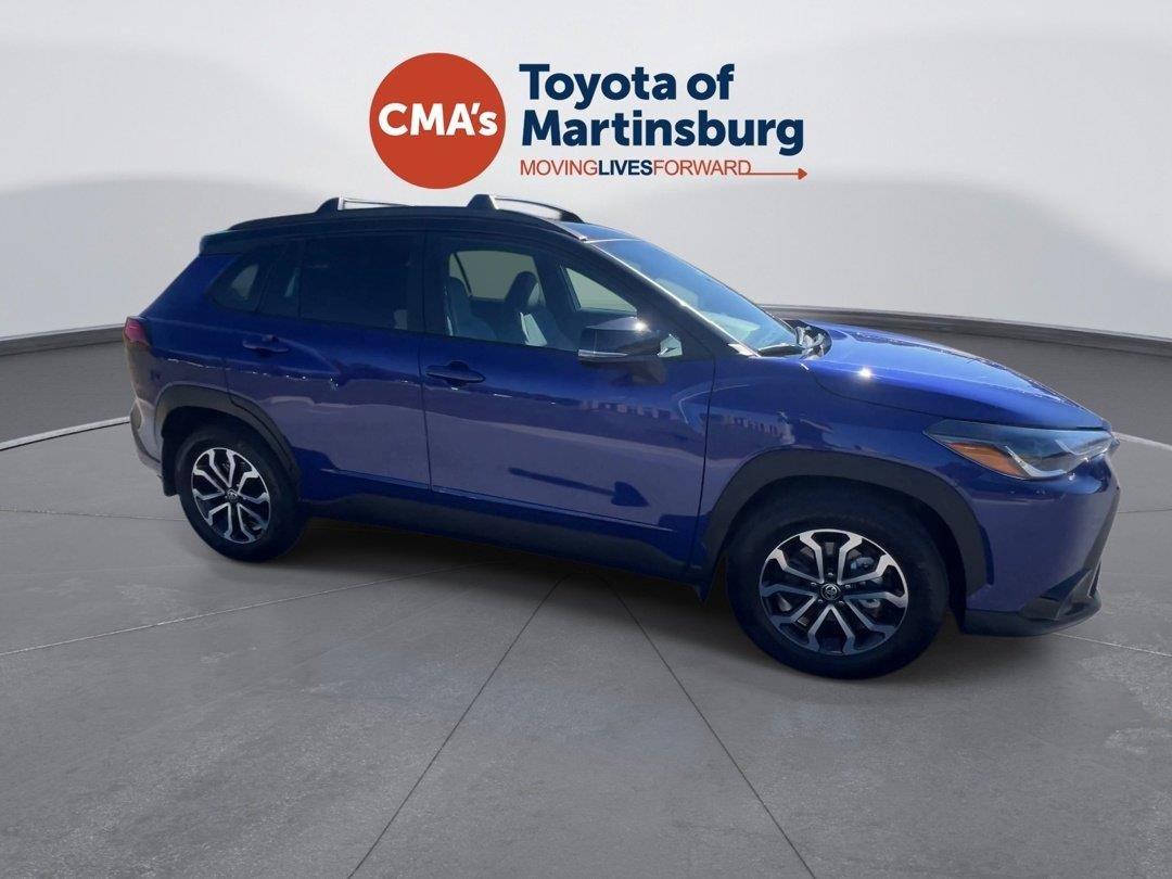 Used 2025 Blue Crush Metallic w/Jet Black Roof Toyota Hybrid SE image 7