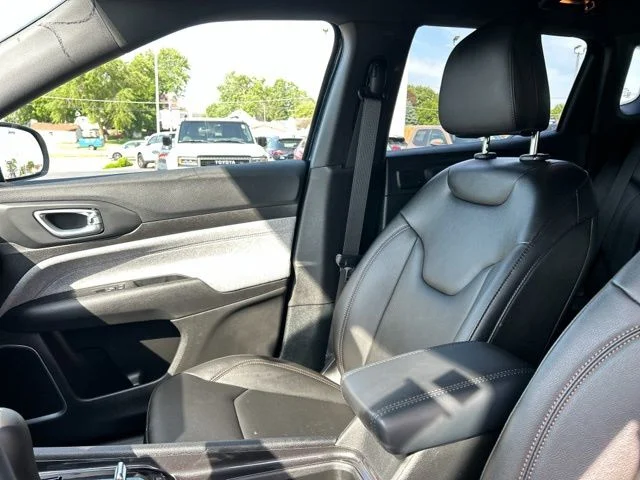 Used 2024 Blue Jeep Latitude Lux image 34