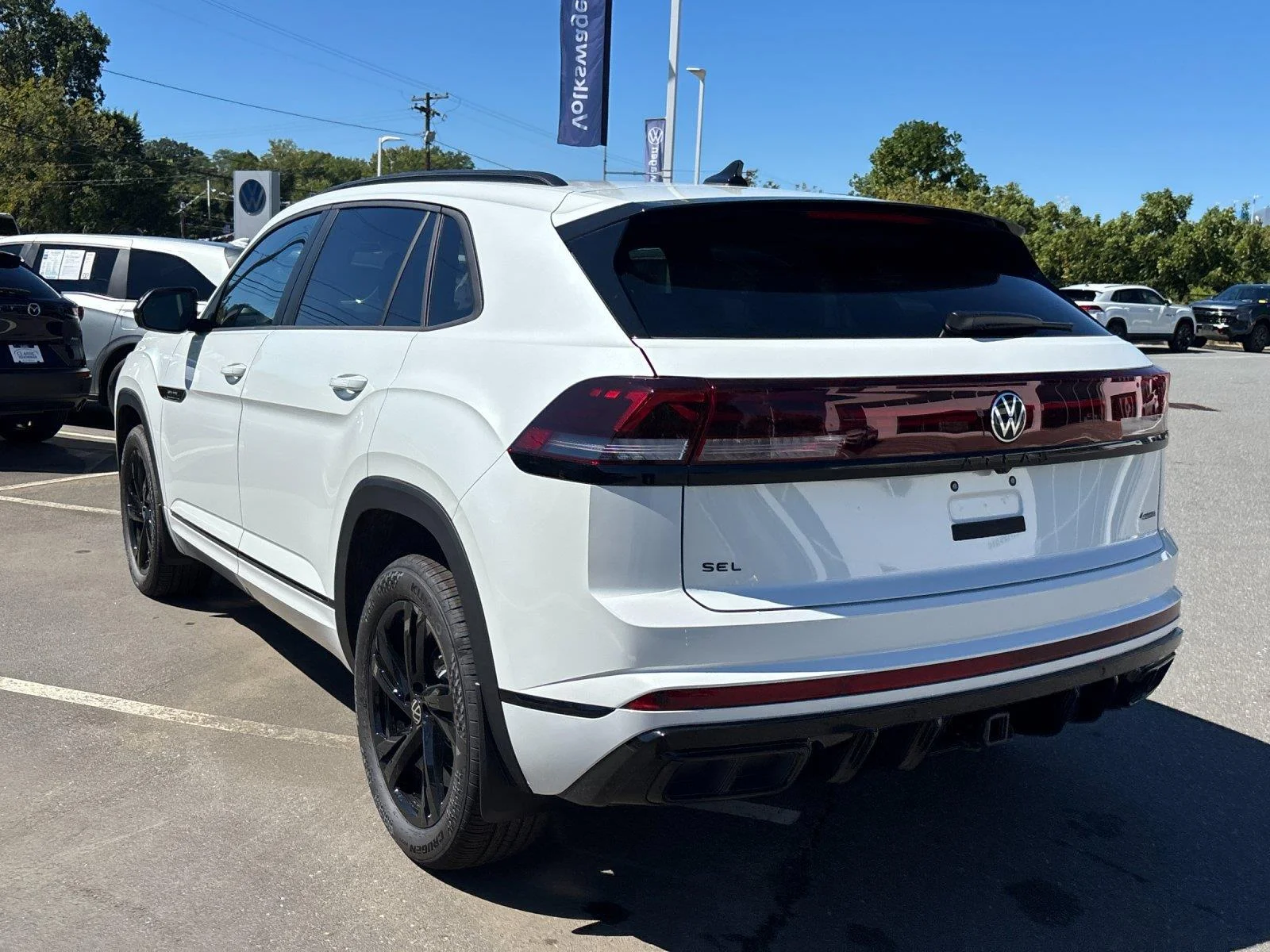 New 2026 Opal White Pearl Volkswagen 2.0T SEL R-Line Black image 3